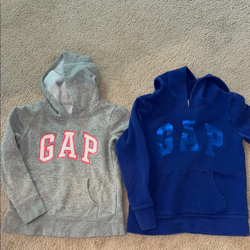 Two Gap kids hooded sweatshirts small 6-7 grey and purple hoodies